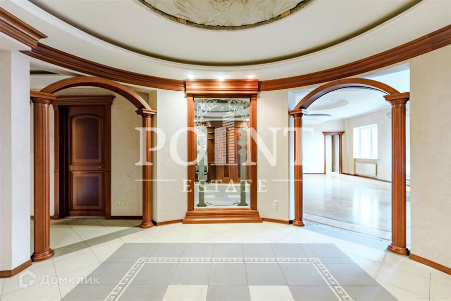 Продаётся 5-комнатная квартира, 198 м²