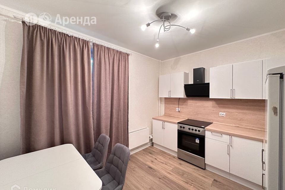 Сдаётся 2-комнатная квартира, 57.8 м²