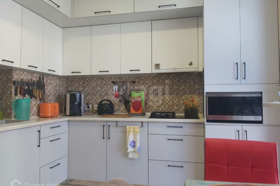 Продаётся 1-комнатная квартира, 37 м²