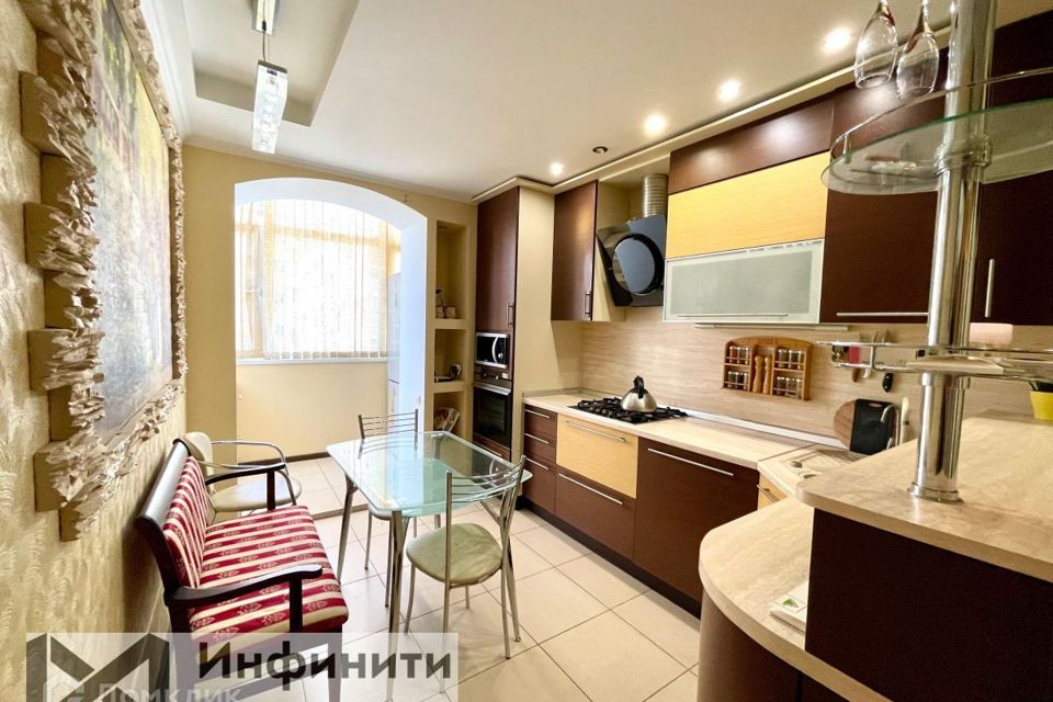 Продаётся 2-комнатная квартира, 60.4 м²