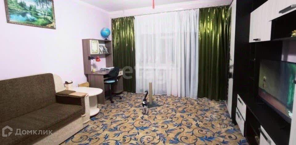 Продаётся 3-комнатная квартира, 52.4 м²