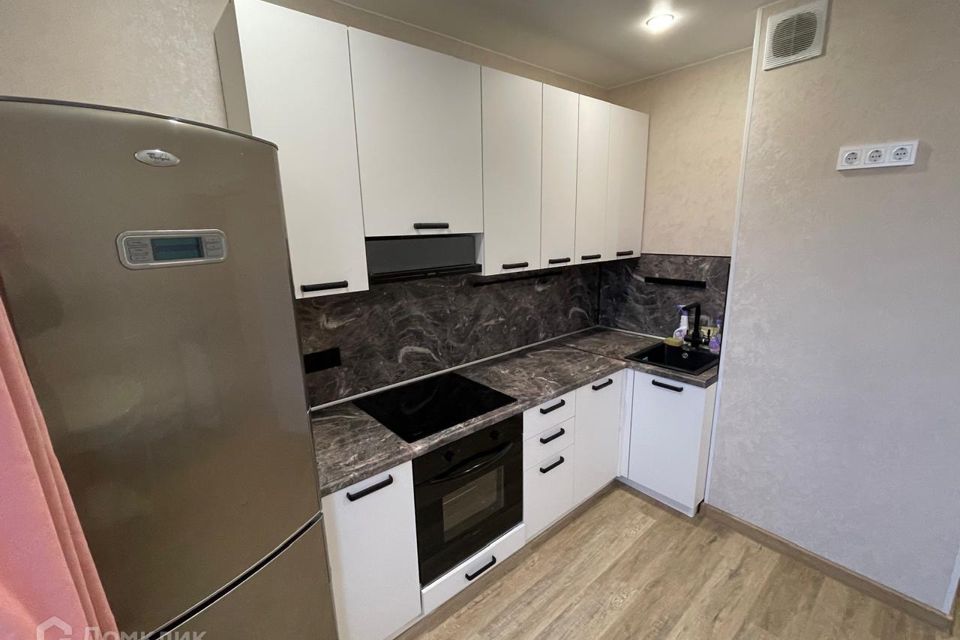 Сдаётся 2-комнатная квартира, 58 м²