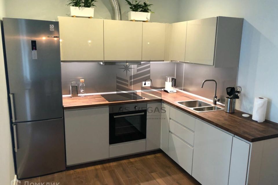 Сдаётся 2-комнатная квартира, 71 м²