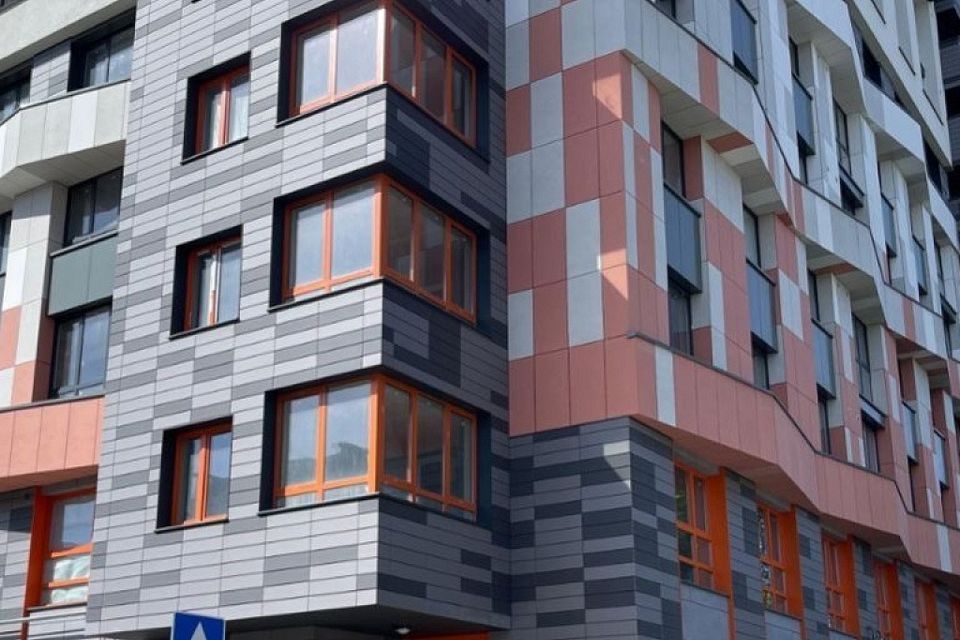 Продаётся 1-комнатная квартира, 42.8 м²