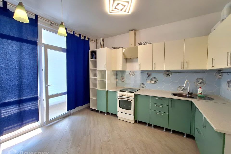 Продаётся 1-комнатная квартира, 43 м²