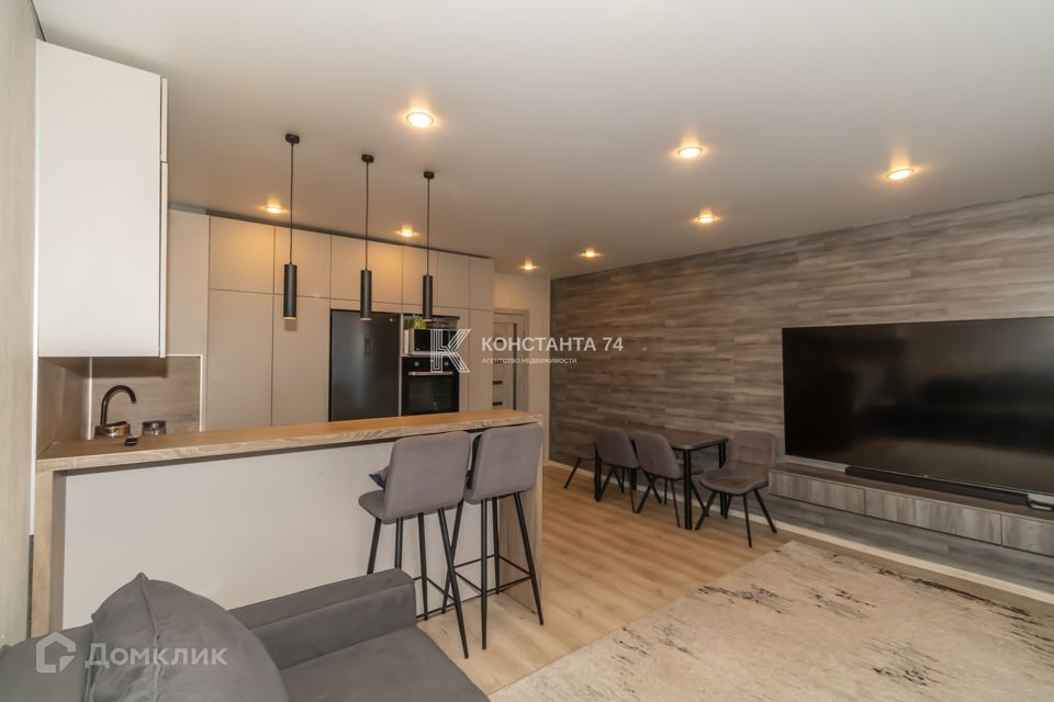 Продаётся 2-комнатная квартира, 75.4 м²