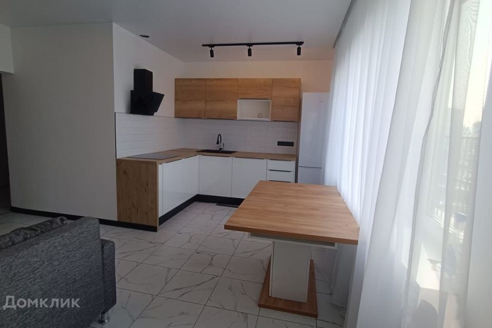 Сдаётся 2-комнатная квартира, 75.4 м²