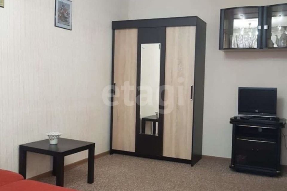 Продаётся 1-комнатная квартира, 32 м²