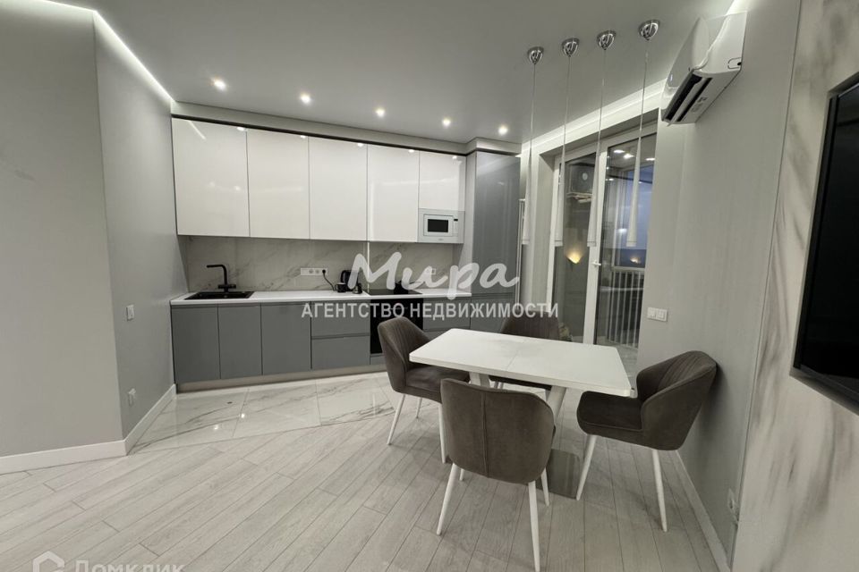 Продаётся 2-комнатная квартира, 62.5 м²
