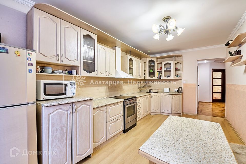 Продаётся 3-комнатная квартира, 99.2 м²