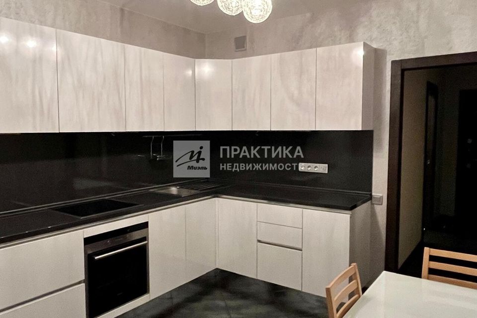 Продаётся 1-комнатная квартира, 45.5 м²