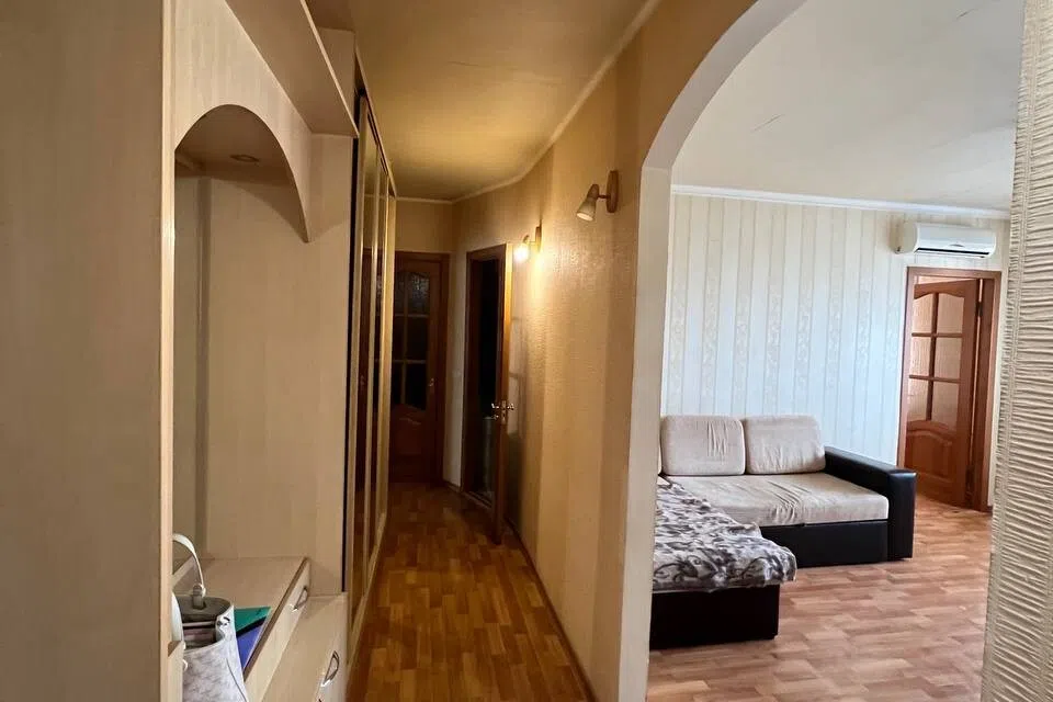 Сдаётся 1-комнатная квартира, 68 м²