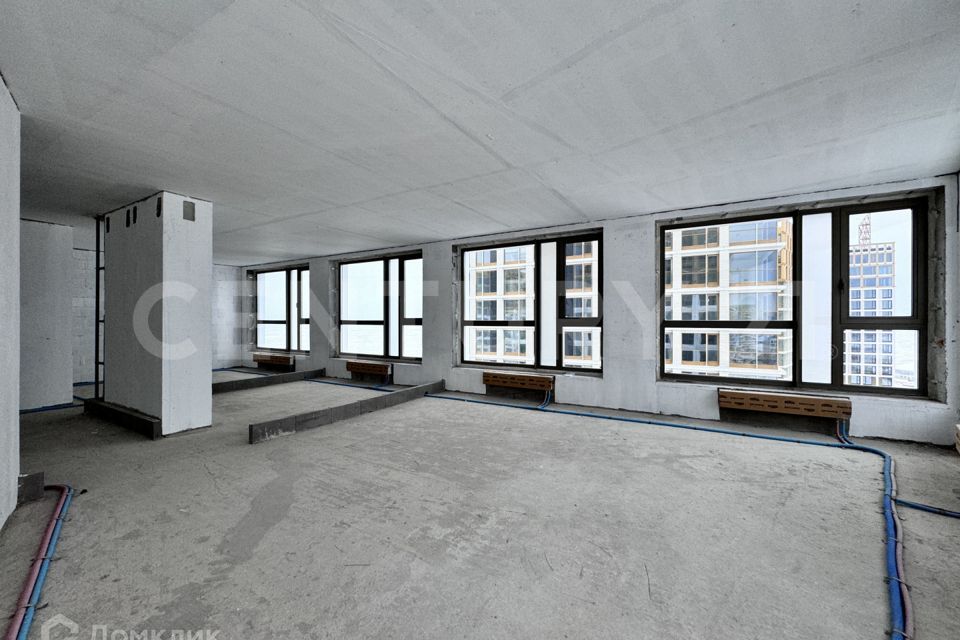 Продаётся 4-комнатная квартира, 123.4 м²