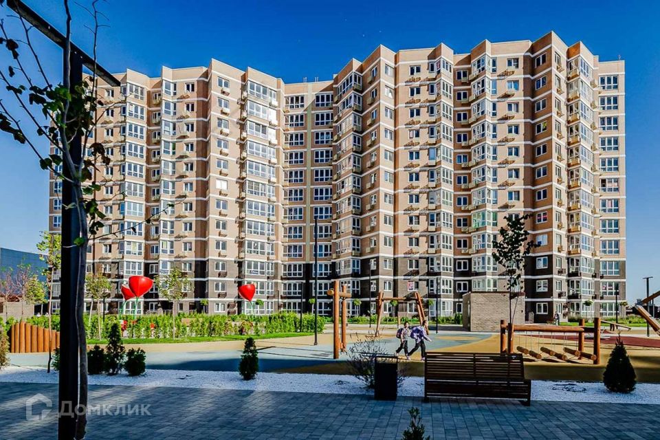 Продаётся 2-комнатная квартира, 71.5 м²