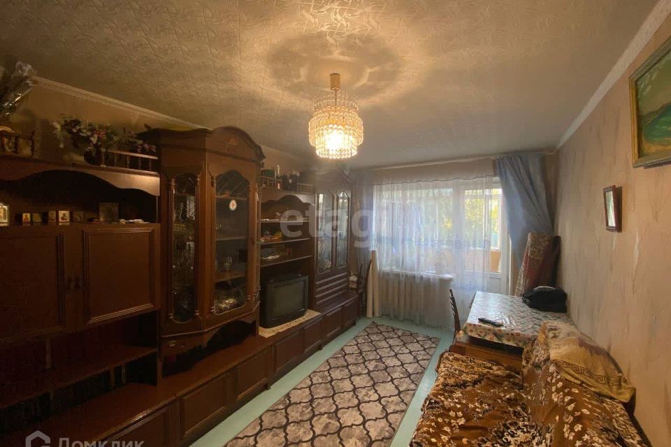 Продаётся 3-комнатная квартира, 59.4 м²