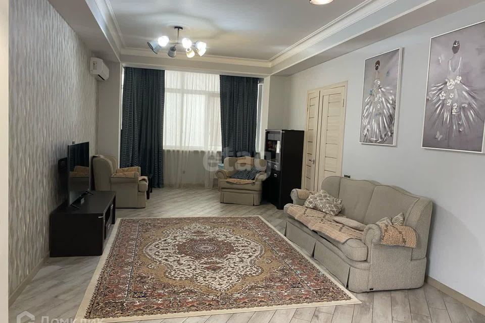Продаётся 2-комнатная квартира, 77 м²