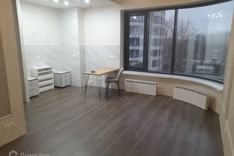 Продаётся 3-комнатная квартира, 65.5 м²