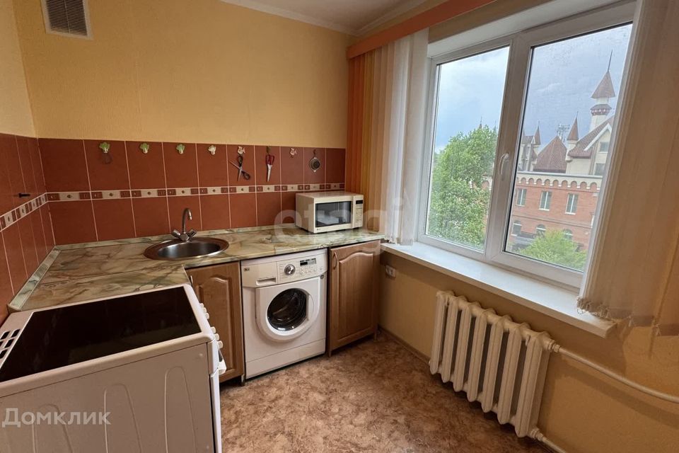 Продаётся 3-комнатная квартира, 60 м²