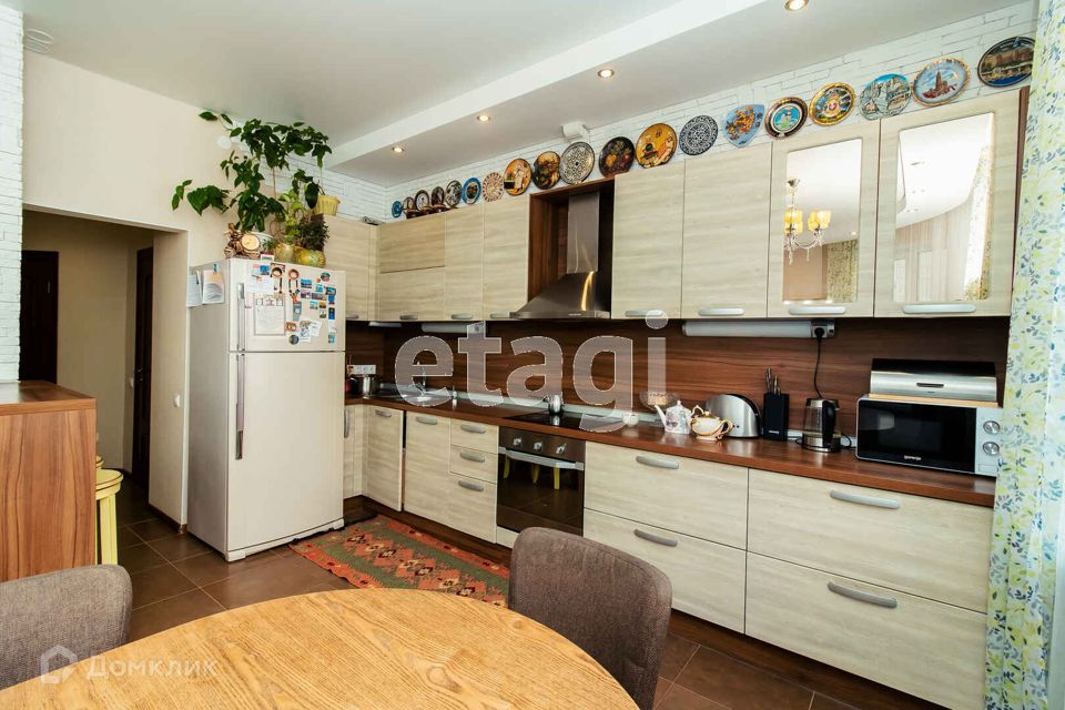 Продаётся 2-комнатная квартира, 94.2 м²