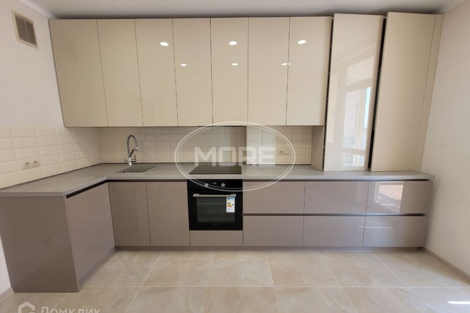 Продаётся 1-комнатная квартира, 47.7 м²