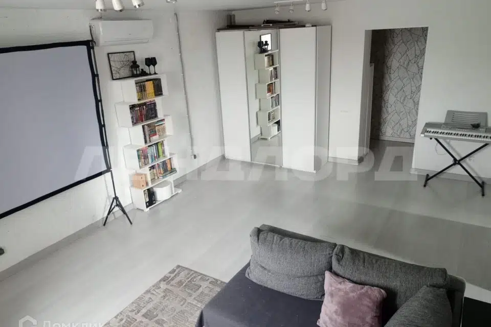 Продаётся 2-комнатная квартира, 60.4 м²