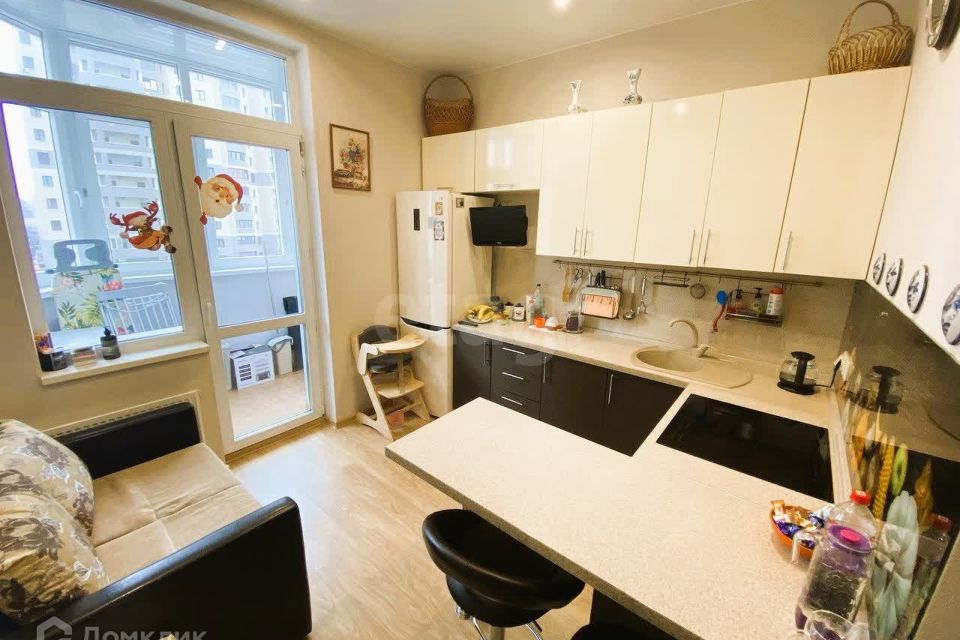 Продаётся 1-комнатная квартира, 41.8 м²