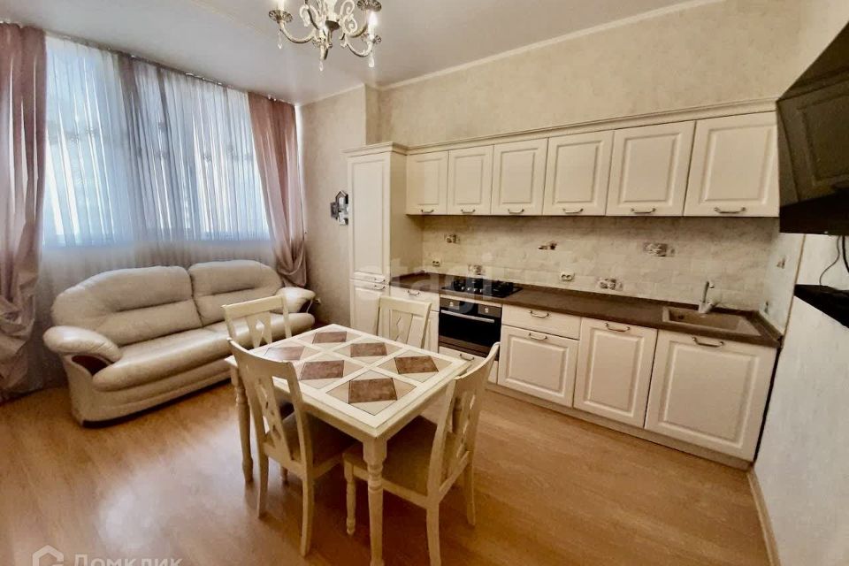 Продаётся 2-комнатная квартира, 65 м²