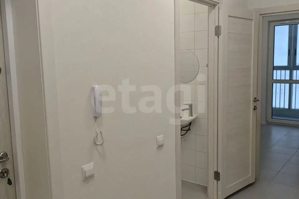 Продаётся 2-комнатная квартира, 56.8 м²
