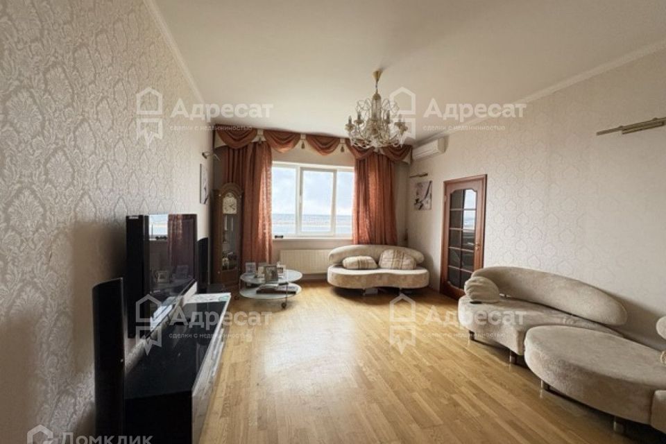 Продаётся 3-комнатная квартира, 109.4 м²
