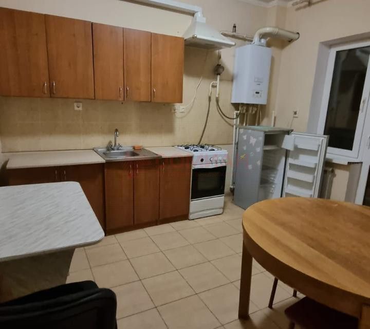 Продаётся 2-комнатная квартира, 74.7 м²
