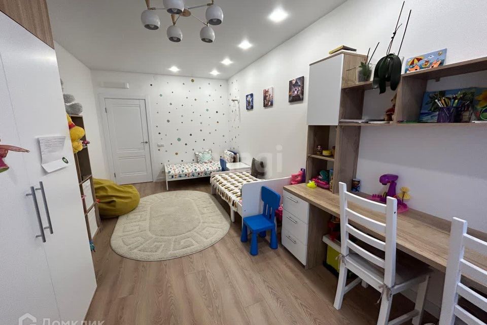 Продаётся 3-комнатная квартира, 82.4 м²