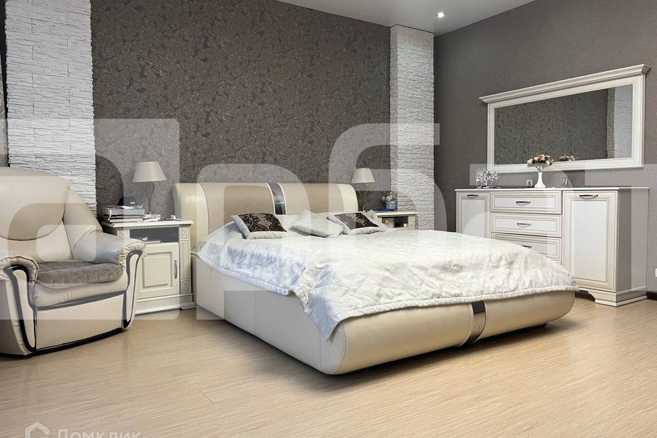 Продаётся 2-комнатная квартира, 109 м²