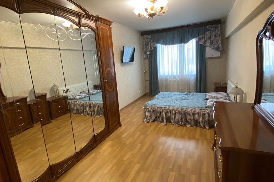 Сдаётся 2-комнатная квартира, 70 м²