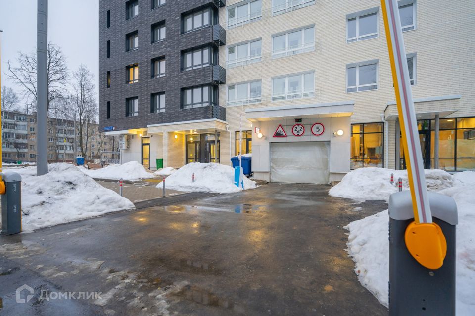 Продаётся машиноместо, 14.4 м²