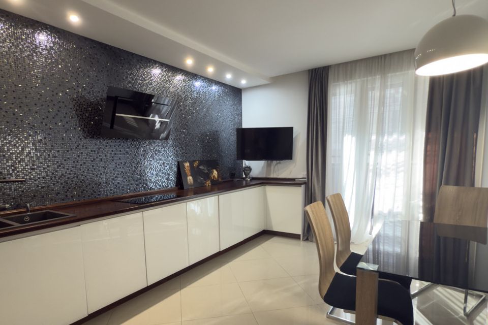 Сдаётся 2-комнатная квартира, 70 м²