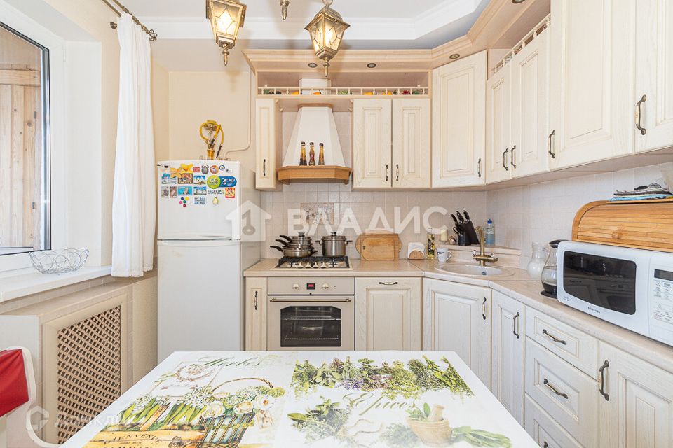 Продаётся 3-комнатная квартира, 65.8 м²