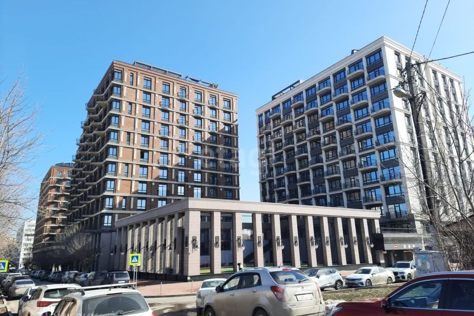 Продаётся 3-комнатная квартира, 121.1 м²