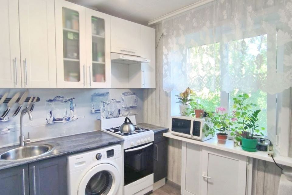 Продаётся 3-комнатная квартира, 58.6 м²