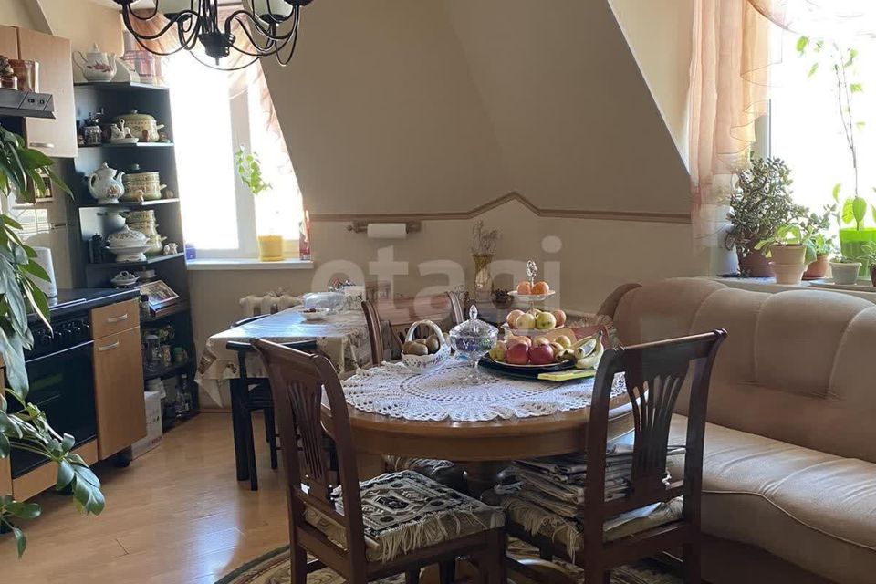 Продаётся 3-комнатная квартира, 74.7 м²