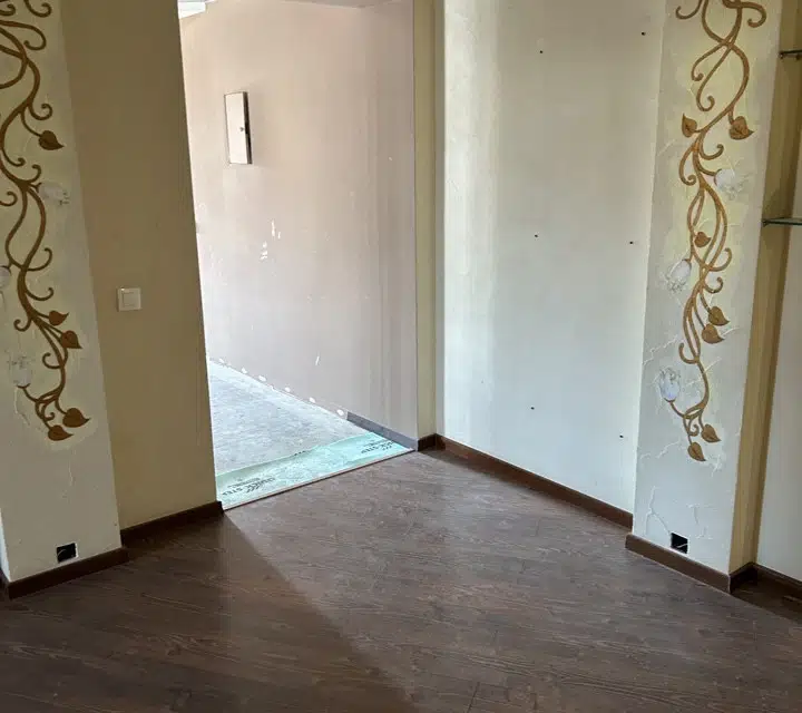 Продаётся 4-комнатная квартира, 126 м²