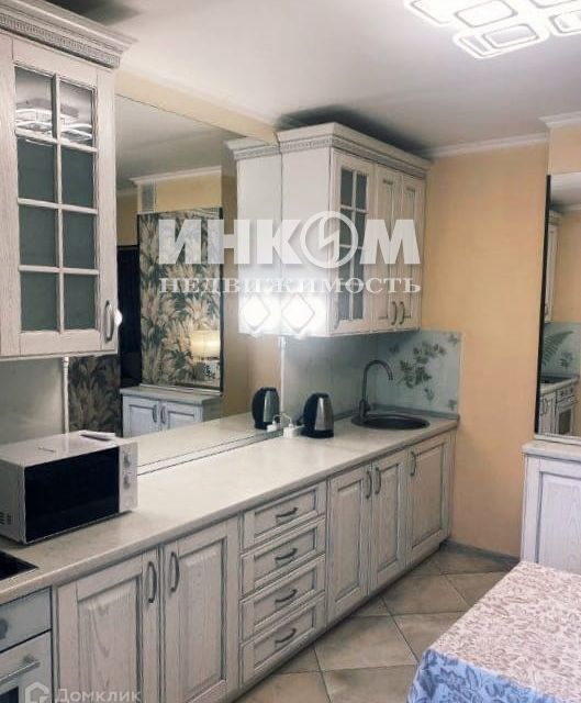 Сдаётся 4-комнатная квартира, 132 м²