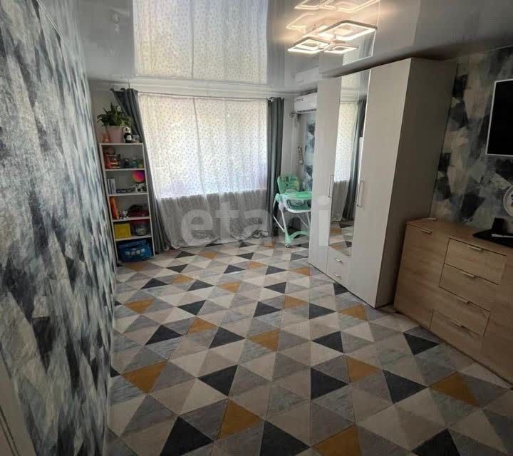 Продаётся 3-комнатная квартира, 55.6 м²