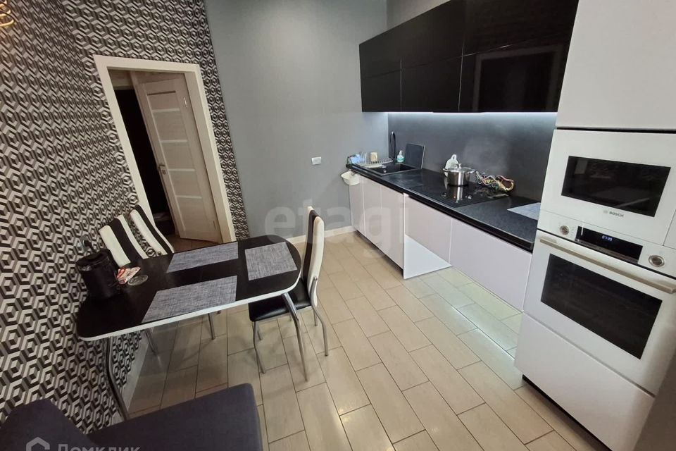 Продаётся 1-комнатная квартира, 38.2 м²