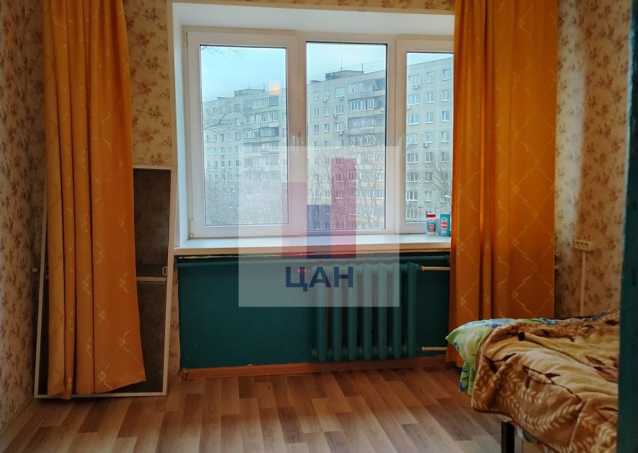 Продаётся комната в 5-комн. квартире, 13.5 м²