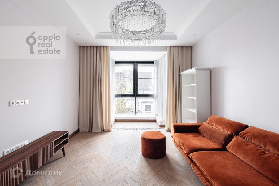 Сдаётся 3-комнатная квартира, 131 м²