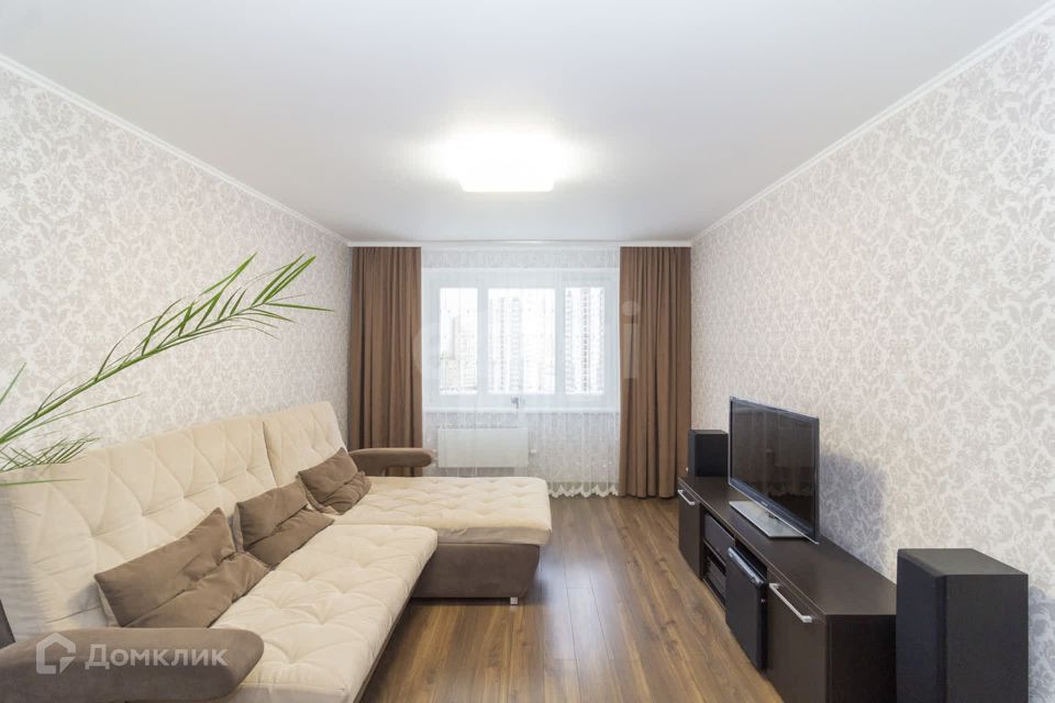 Продаётся 3-комнатная квартира, 90 м²