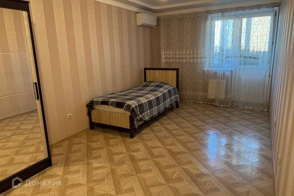 Сдаётся 2-комнатная квартира, 65 м²