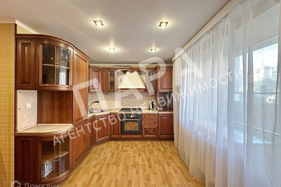 Продаётся 2-комнатная квартира, 103 м²