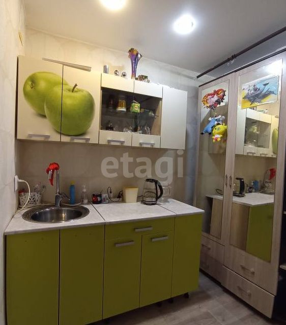 Продаётся комната в 1-комн. квартире, 17 м²