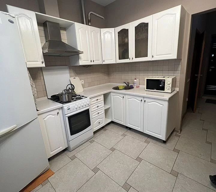 Сдаётся 2-комнатная квартира, 56 м²